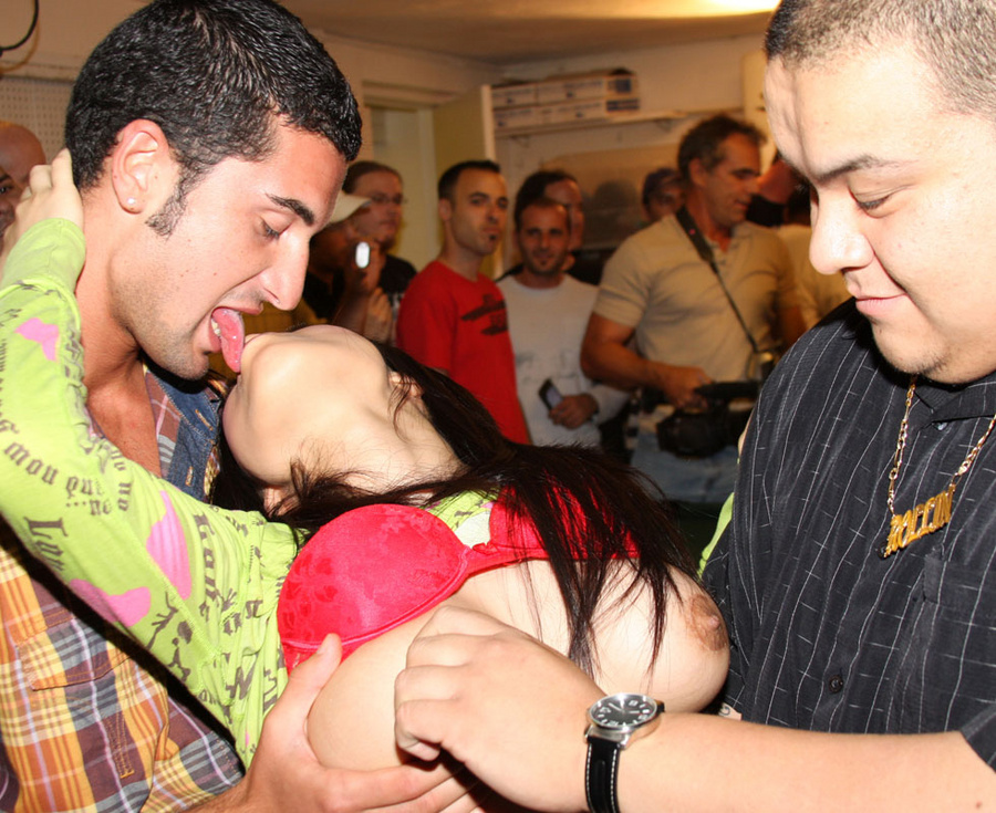 Party turns into group sex orgy